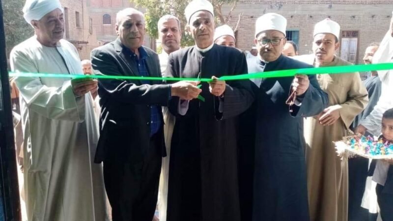 محافظ أسوان ينيب رئيس مدينة السباعية ومدير الأوقاف لإفتتاح مسجد أبو بكر الصديق